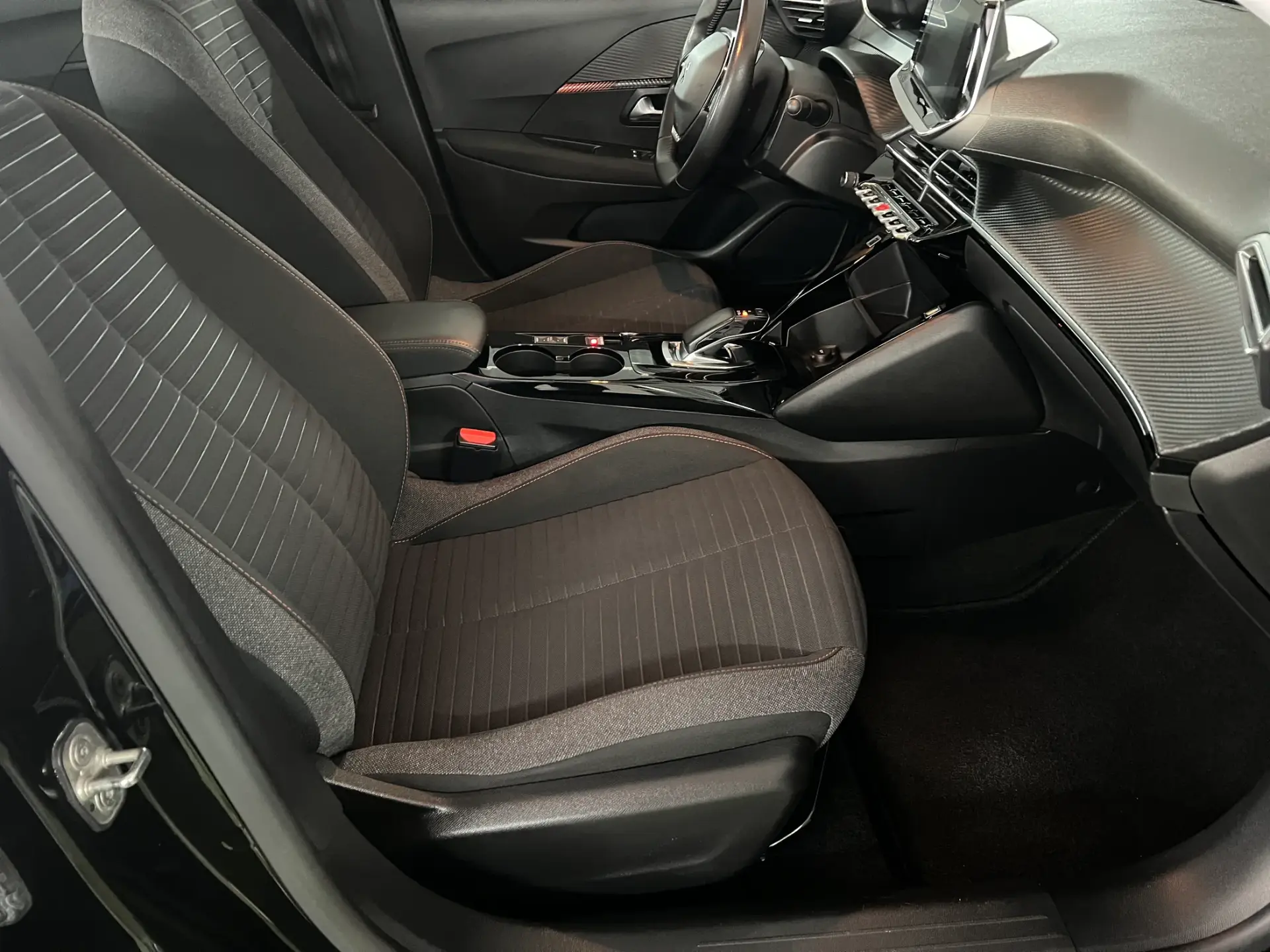 Peugeot e-208 50 kWh Active Pack 18