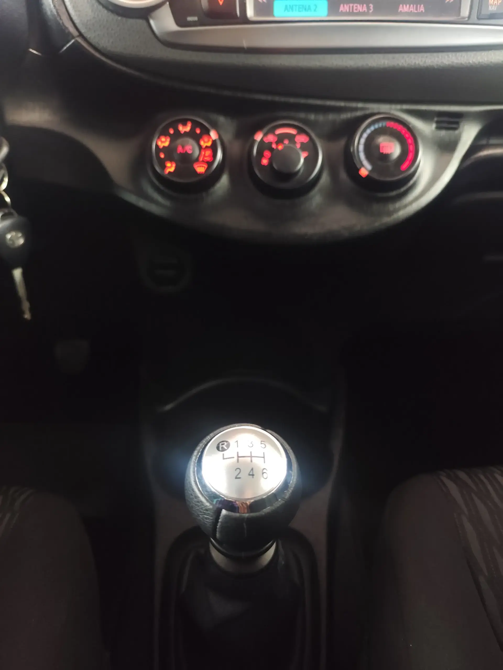 Toyota Yaris 1.4 D-4D Sport+P.Techno 13