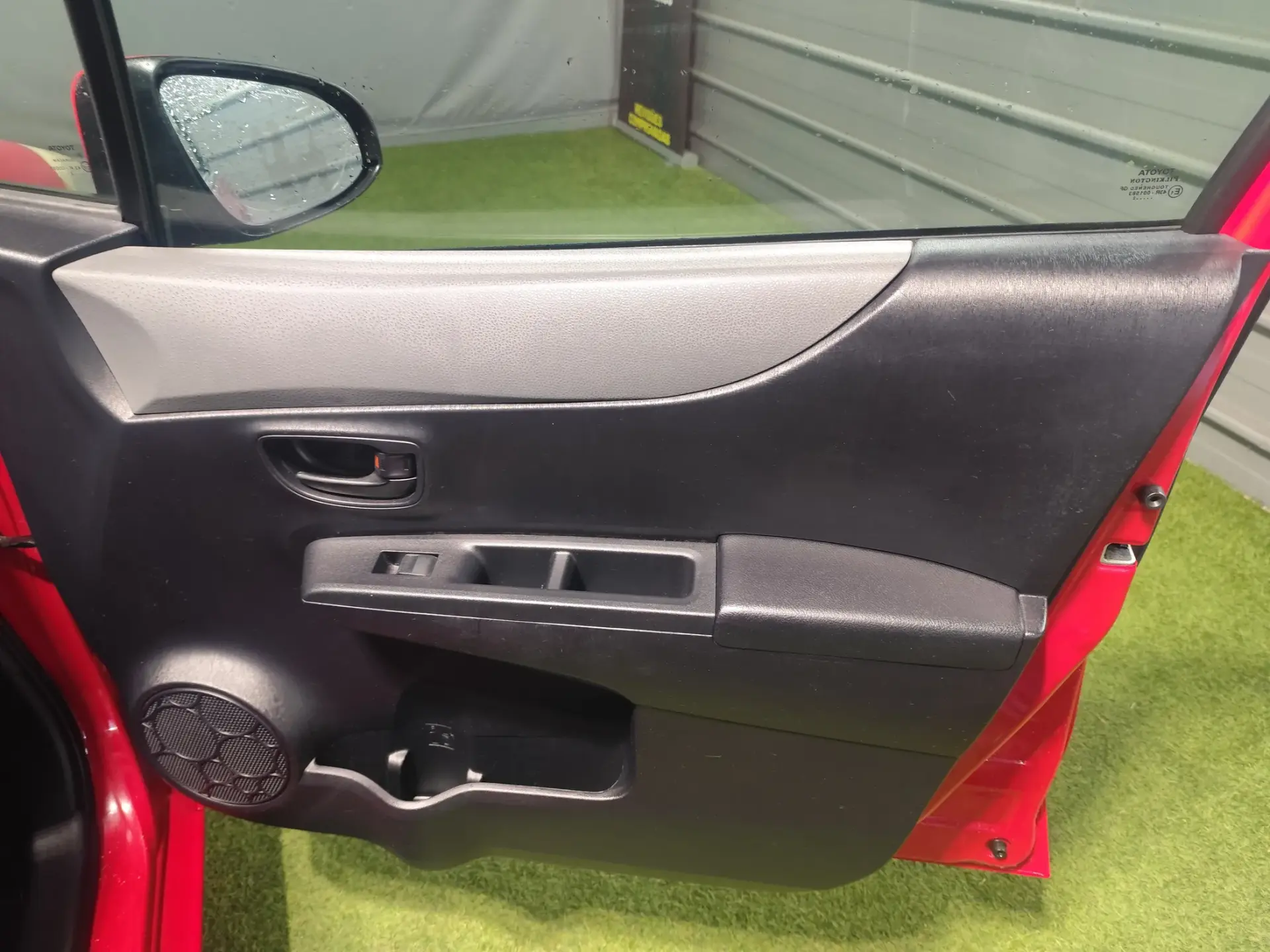 Toyota Yaris 1.4 D-4D Sport+P.Techno 23