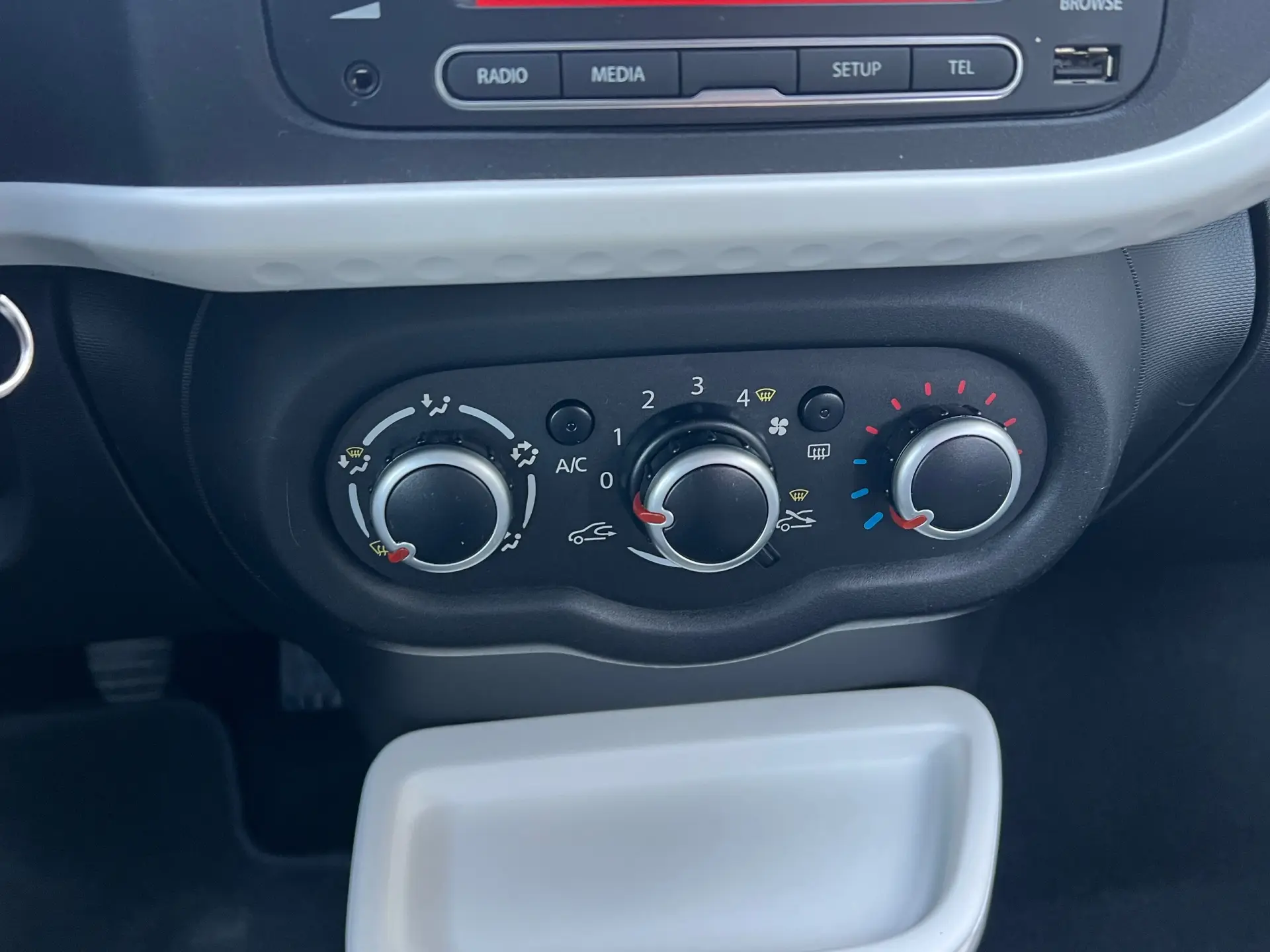 Renault Twingo 1.0 SCe Dynamique 19