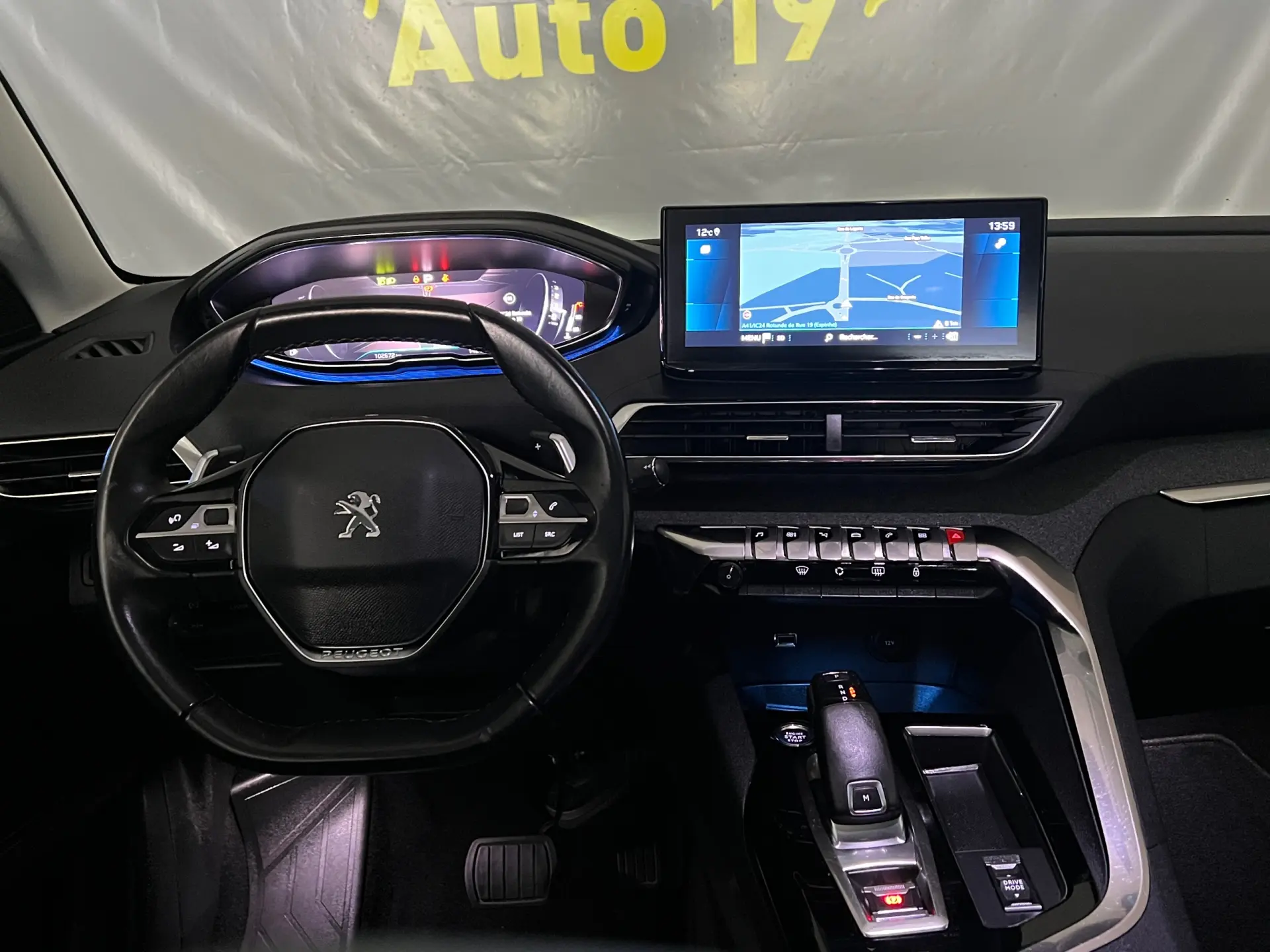 Peugeot 3008 1.2 PureTech Allure Pack EAT8 11