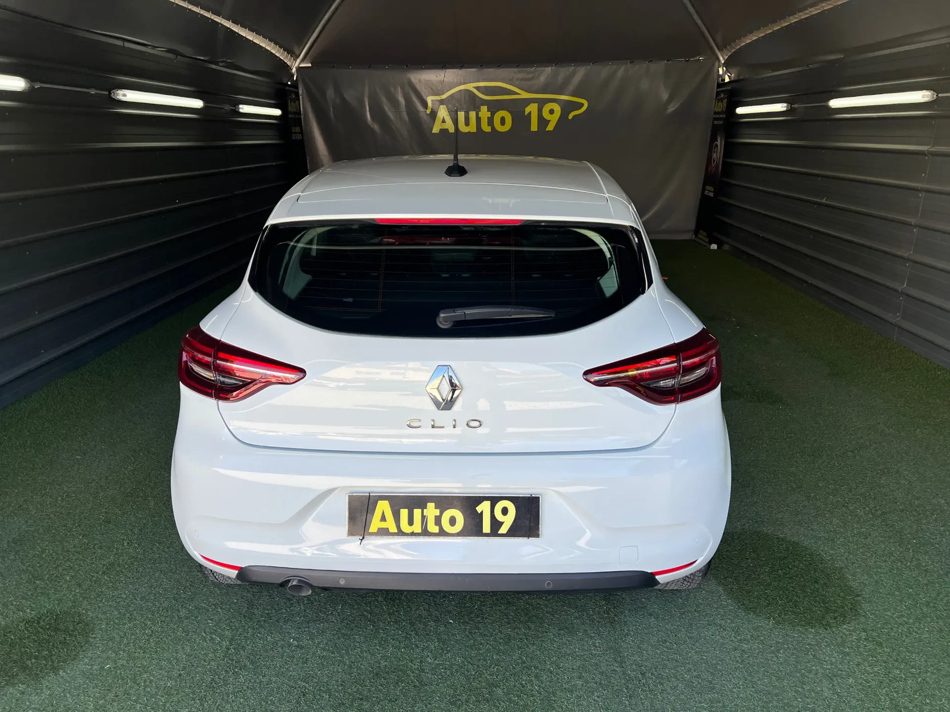 Renault Clio 1.0 TCe Exclusive 6