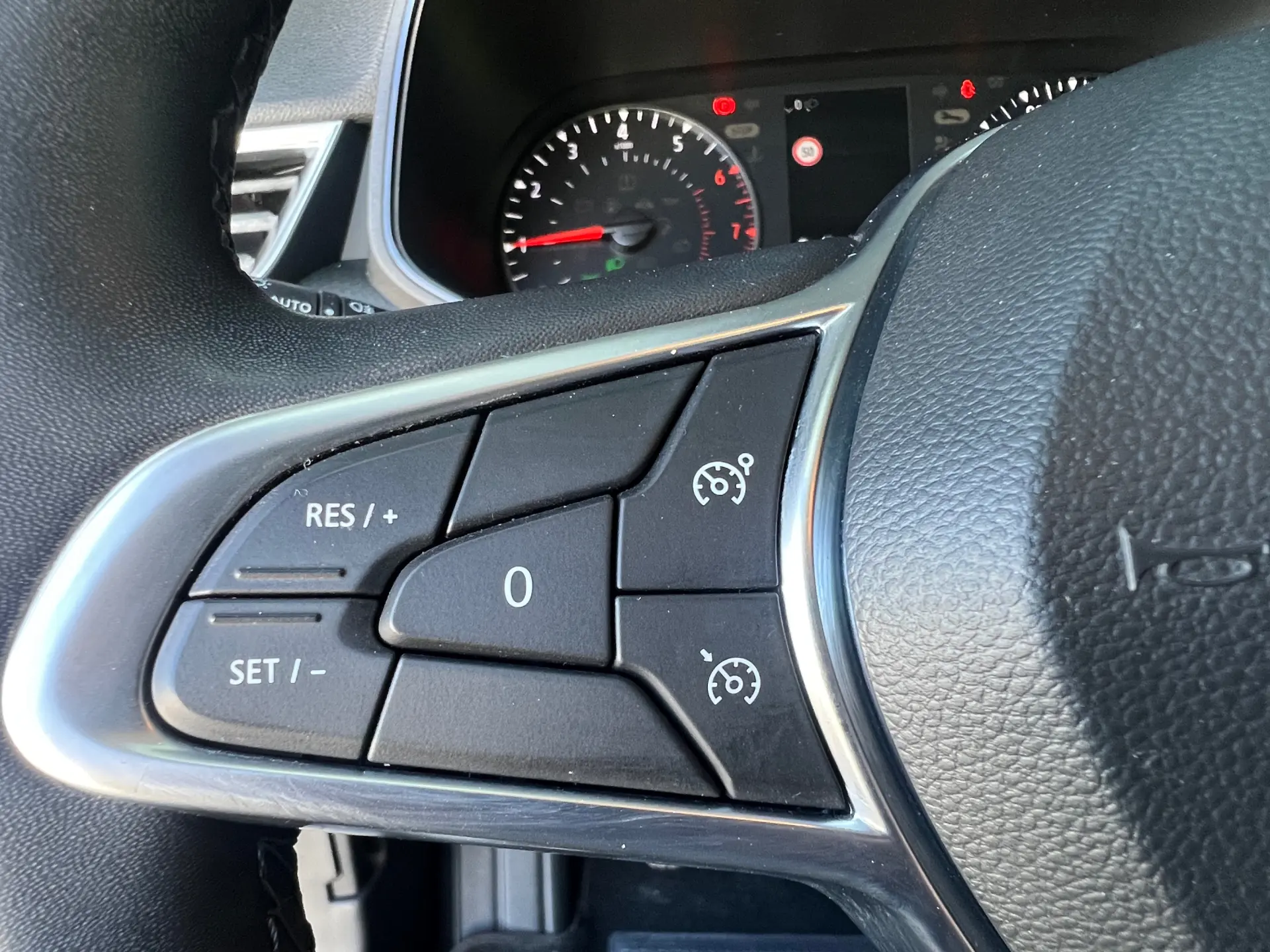 Renault Clio 1.0 TCe Exclusive 14