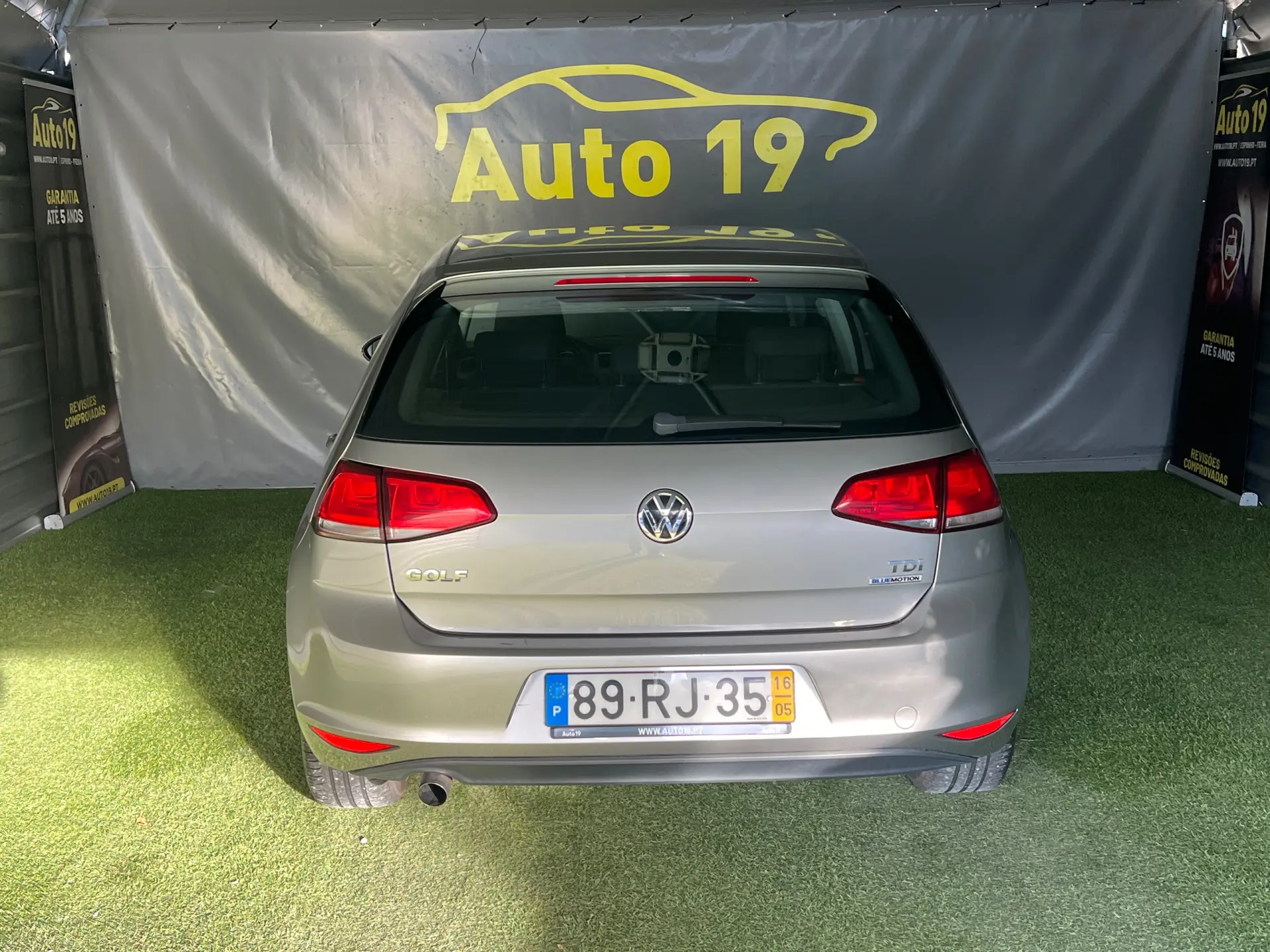 Volkswagen Golf 1.6 TDi Highline 4
