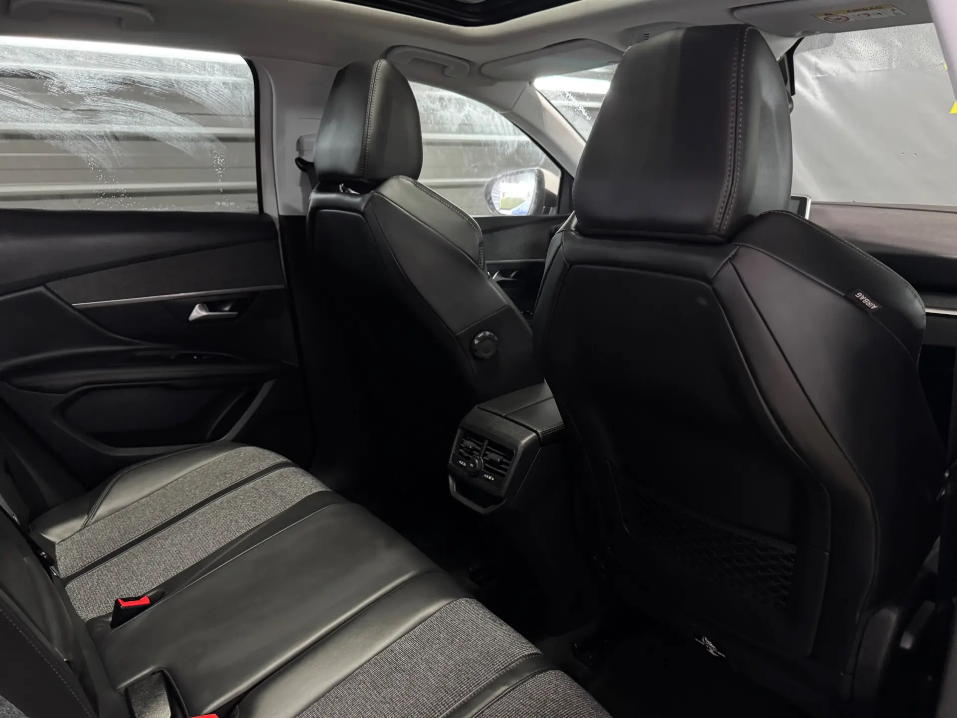 Peugeot 3008 PureTech 130 Stop & Start GPF Allure 28