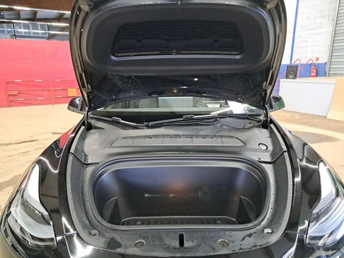 Tesla Model Y Tração Traseira 10