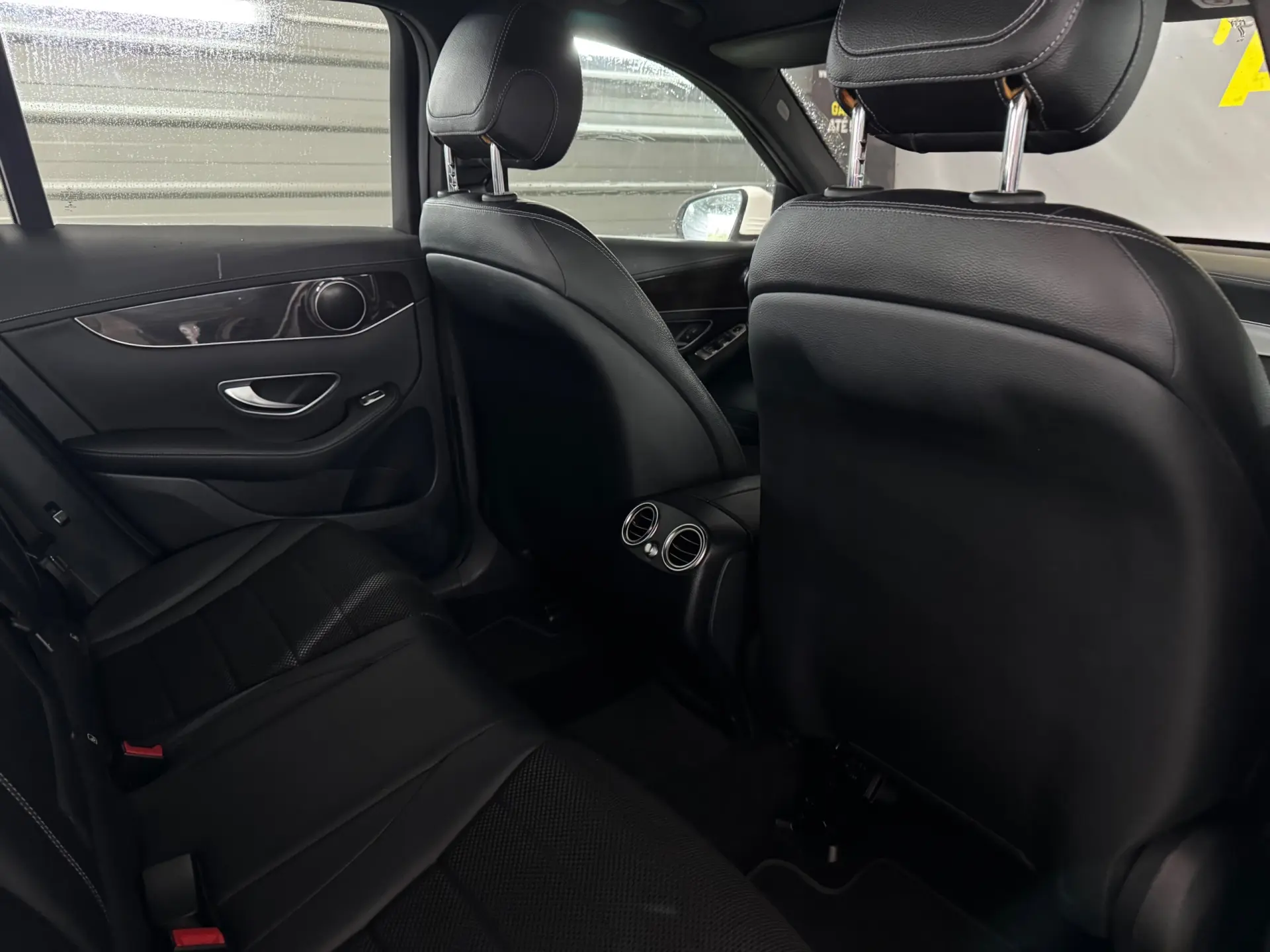 Mercedes-Benz GLC 220 d 4Matic 28