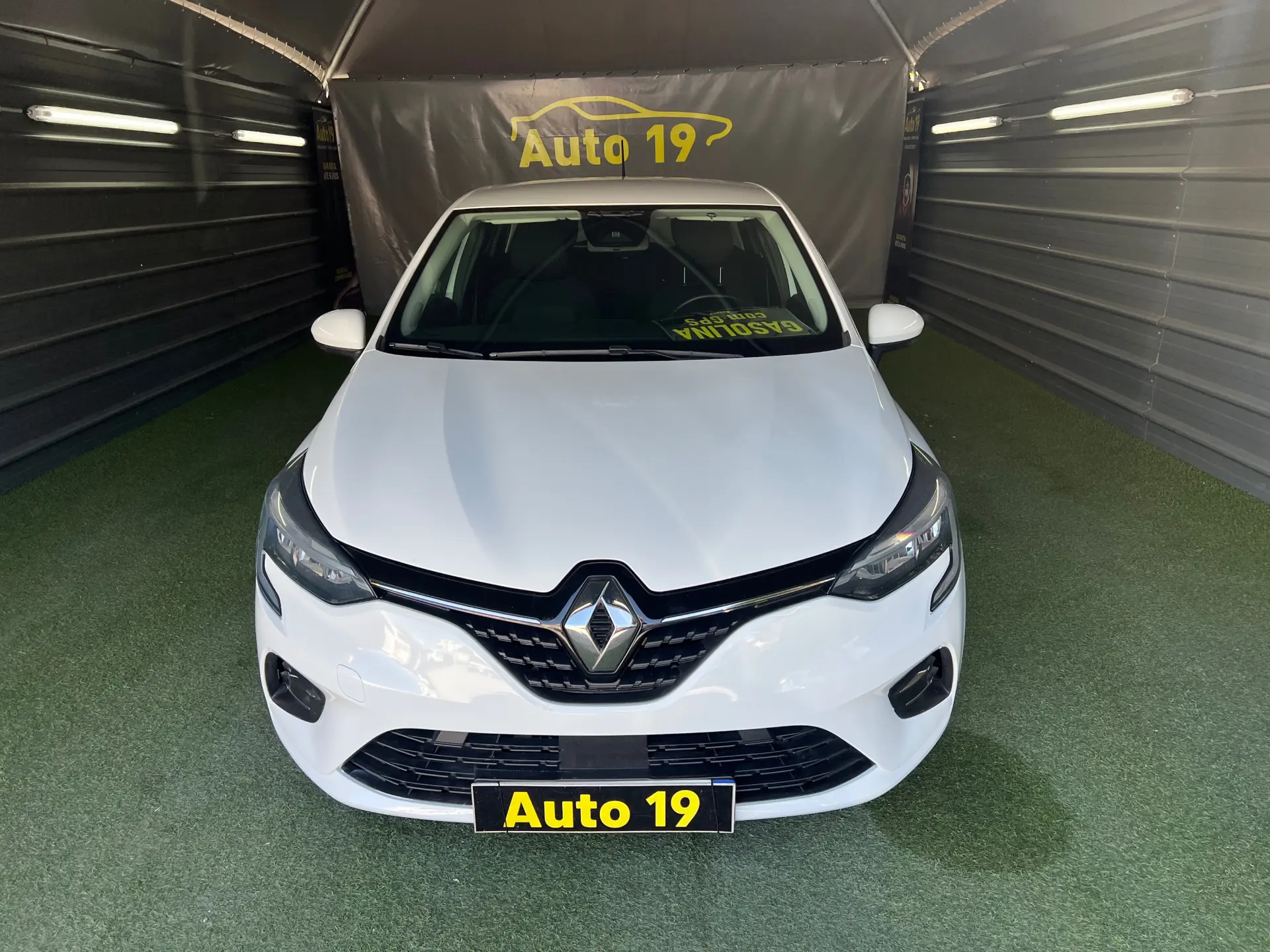Renault Clio 1.0 TCe Exclusive 4