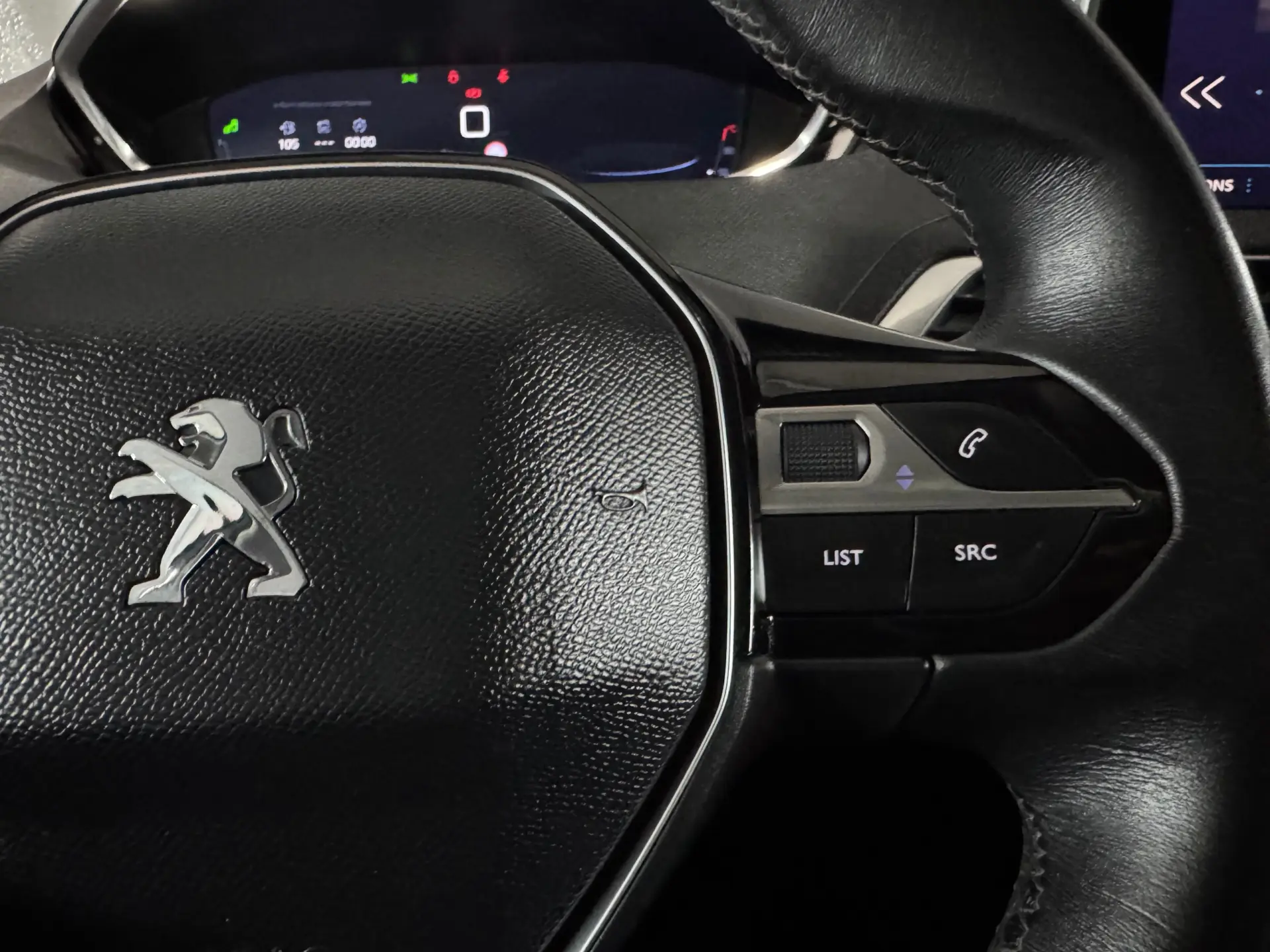 Peugeot 3008 PureTech 130 Stop & Start GPF Allure 11