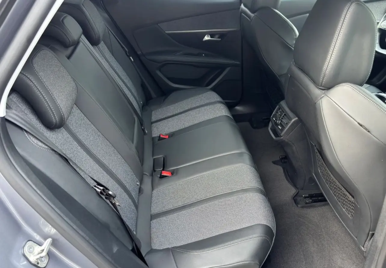 Peugeot 3008 1.5 BlueHDi Allure Pack 8