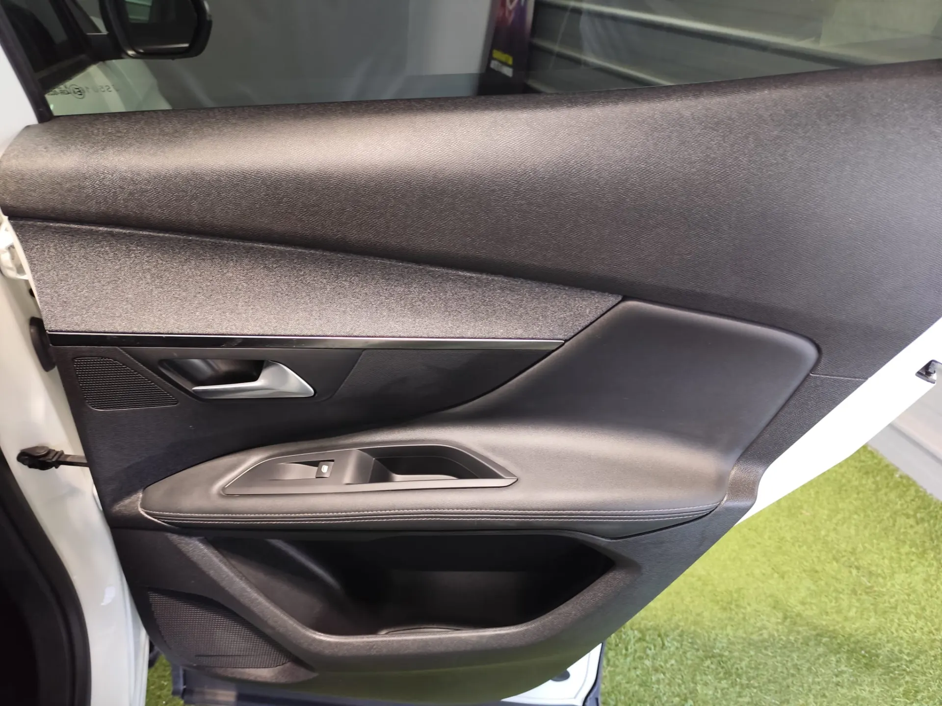 Peugeot 3008 PureTech 130 Stop & Start GPF EAT8 Allure 30