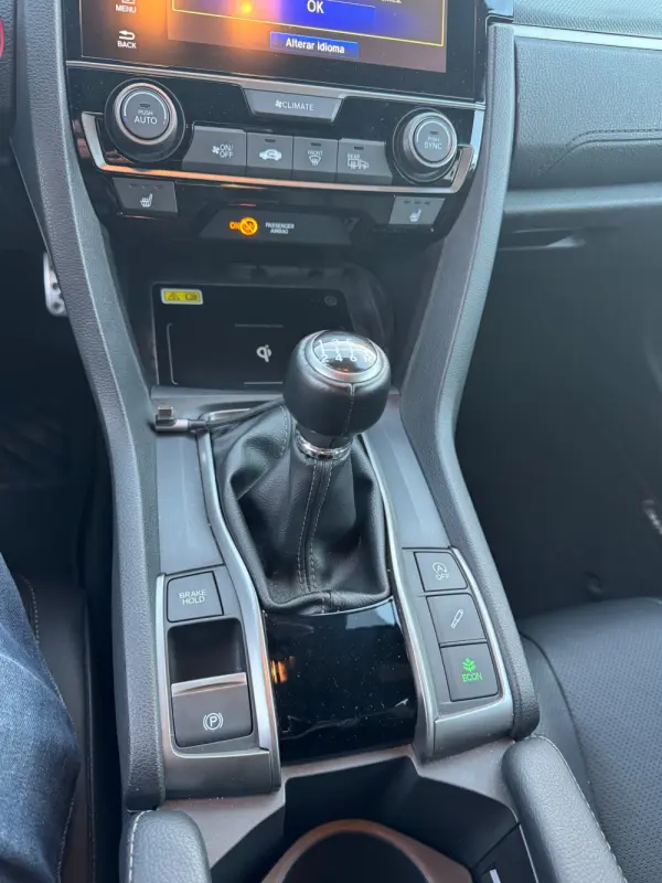 Honda Civic 1.0 i-VTEC Executive Premium 17