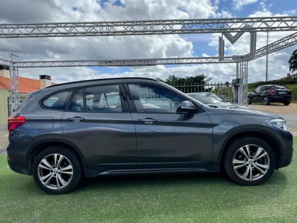 BMW X1 16 d sDrive Auto Line Sport 2