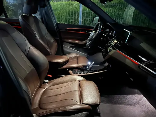BMW X1 16 d sDrive Auto Line Sport 25