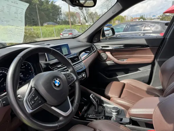 BMW X1 16 d sDrive Auto Line Sport 37