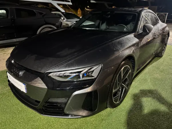 Audi e-tron GT quattro 15