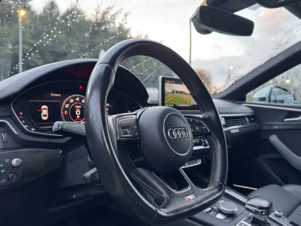 Audi S5 3.0 TFSi quattro S tronic 5