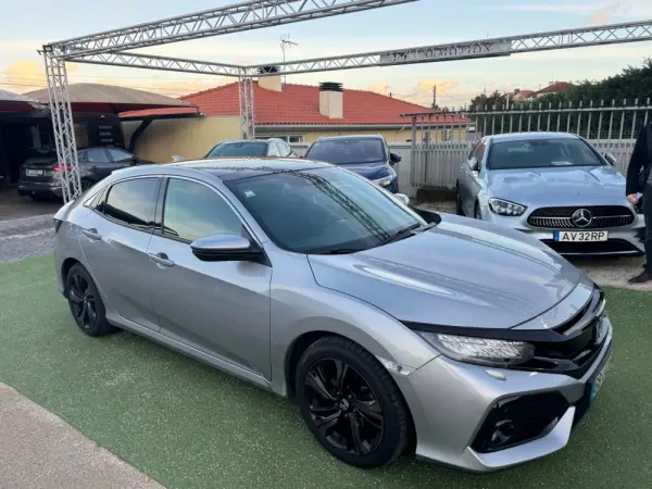 Honda Civic 1.0 i-VTEC Executive Premium 25