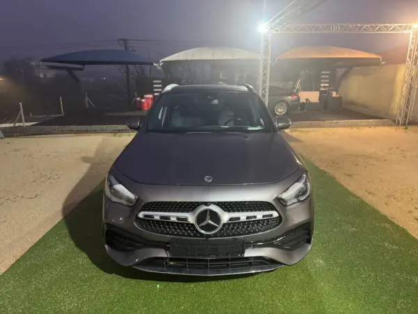 Mercedes-Benz GLA 250 e AMG Line 9