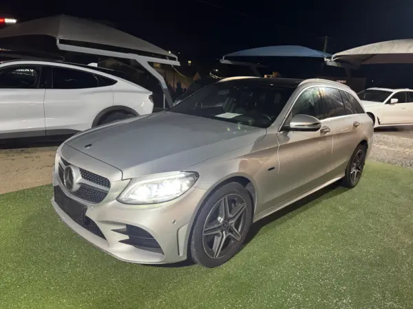 Mercedes-Benz C 300 de AMG Line 10