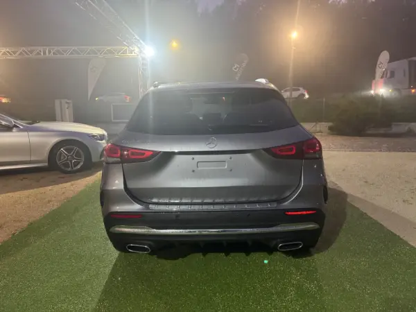Mercedes-Benz GLA 250 e AMG Line 10