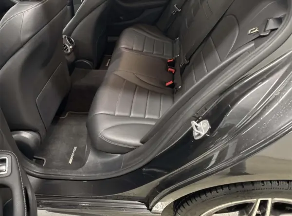 Mercedes-Benz C 300 de AMG Line 5