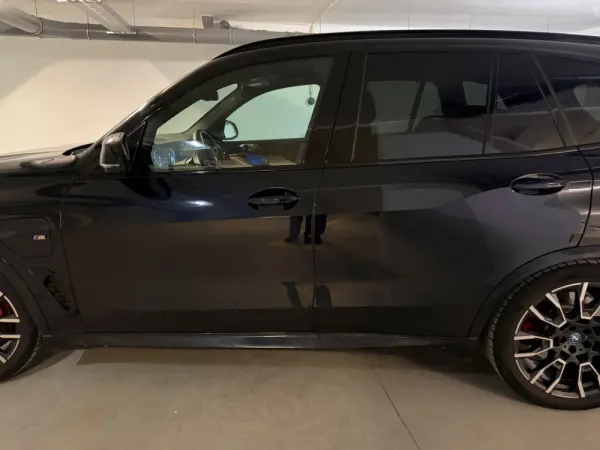 BMW X5 50 e xDrive Edição Desportiva M 23
