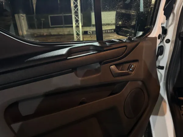 Ford Transit Custom 320L1 2.0 H1-T.B.Ambiente 33