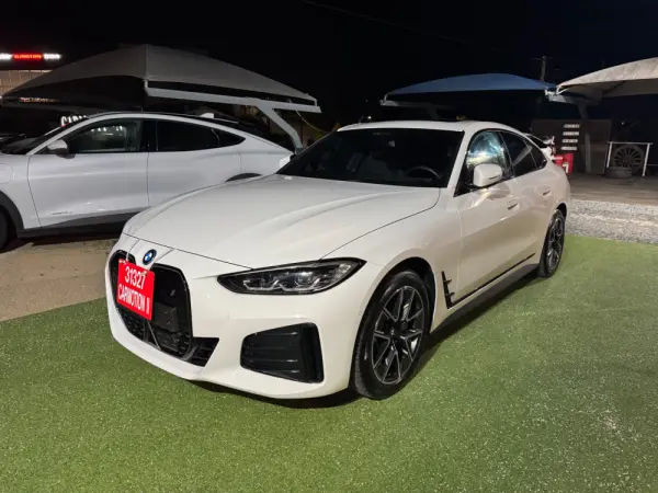 BMW i4 eDrive40 Pack Desportivo M 2