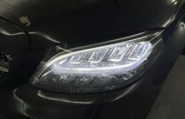 Mercedes-Benz C 300 de AMG Line 9