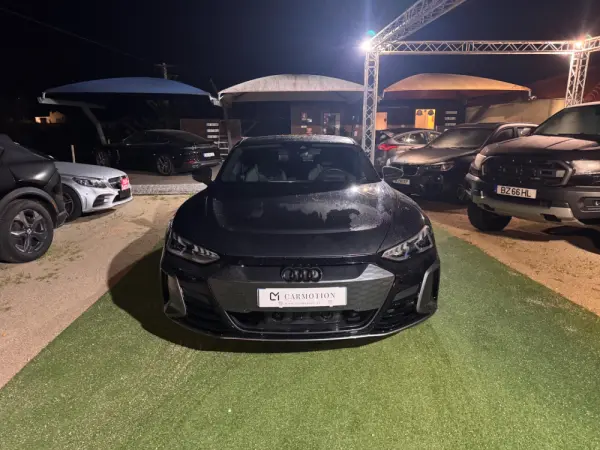 Audi e-tron GT quattro 12