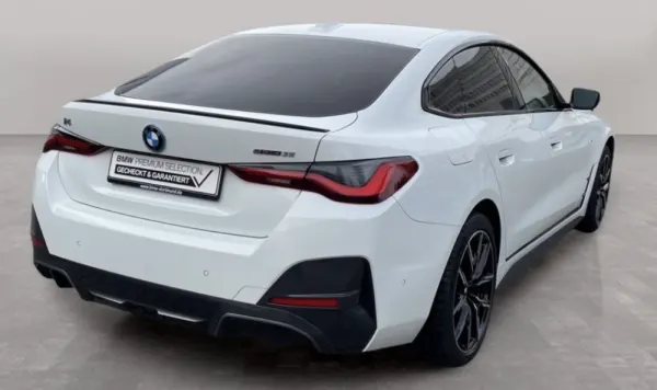 BMW i4 eDrive40 Pack Desportivo M 6