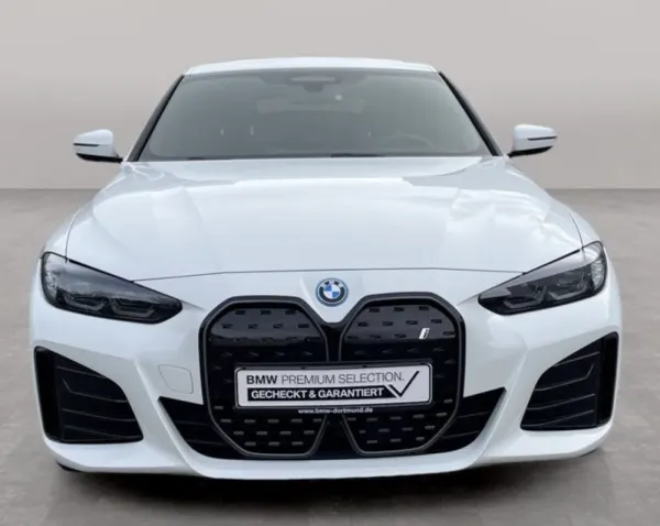 BMW i4 eDrive40 Pack Desportivo M 17