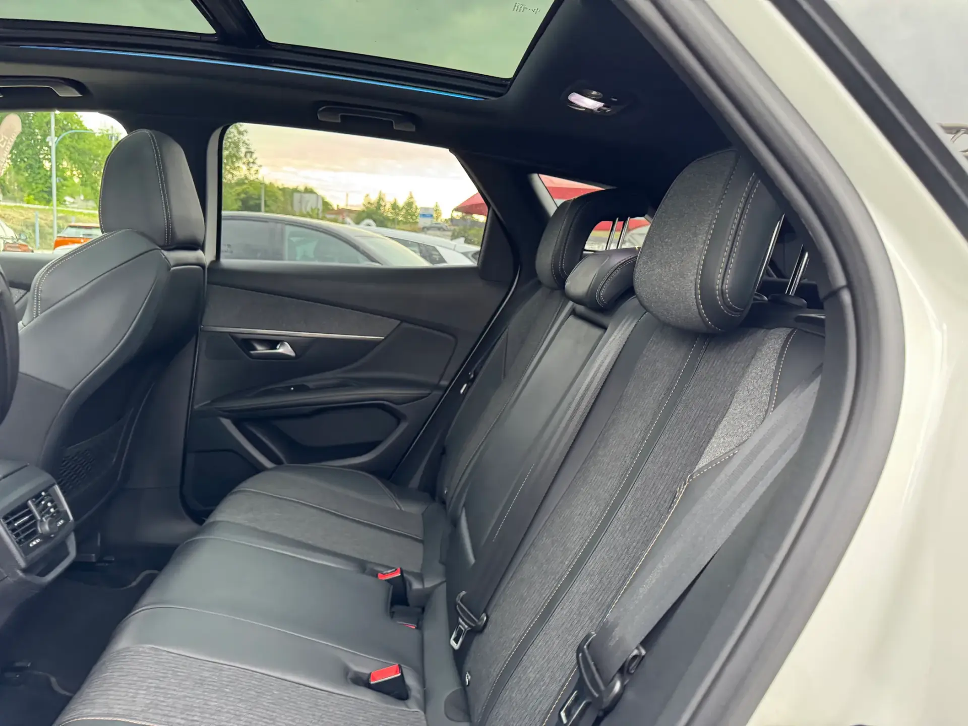 Peugeot 3008 1.6 BlueHDi GT Line EAT6 23