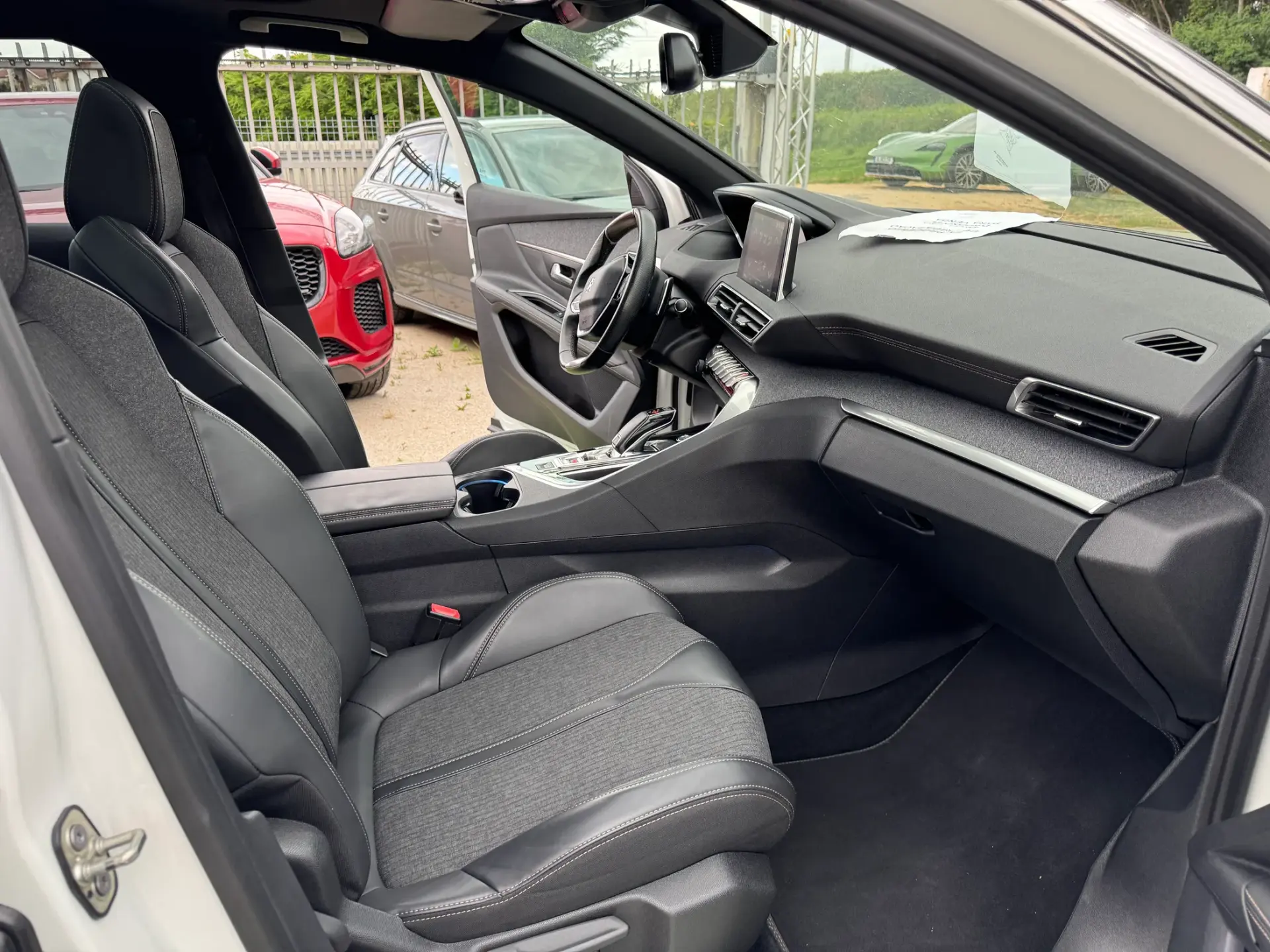 Peugeot 3008 1.6 BlueHDi GT Line EAT6 26