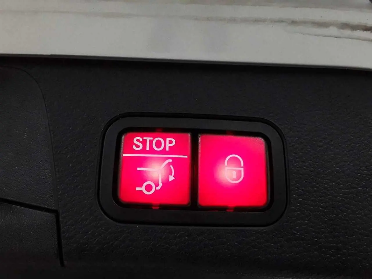 Mercedes-Benz C 300 de AMG Line 5