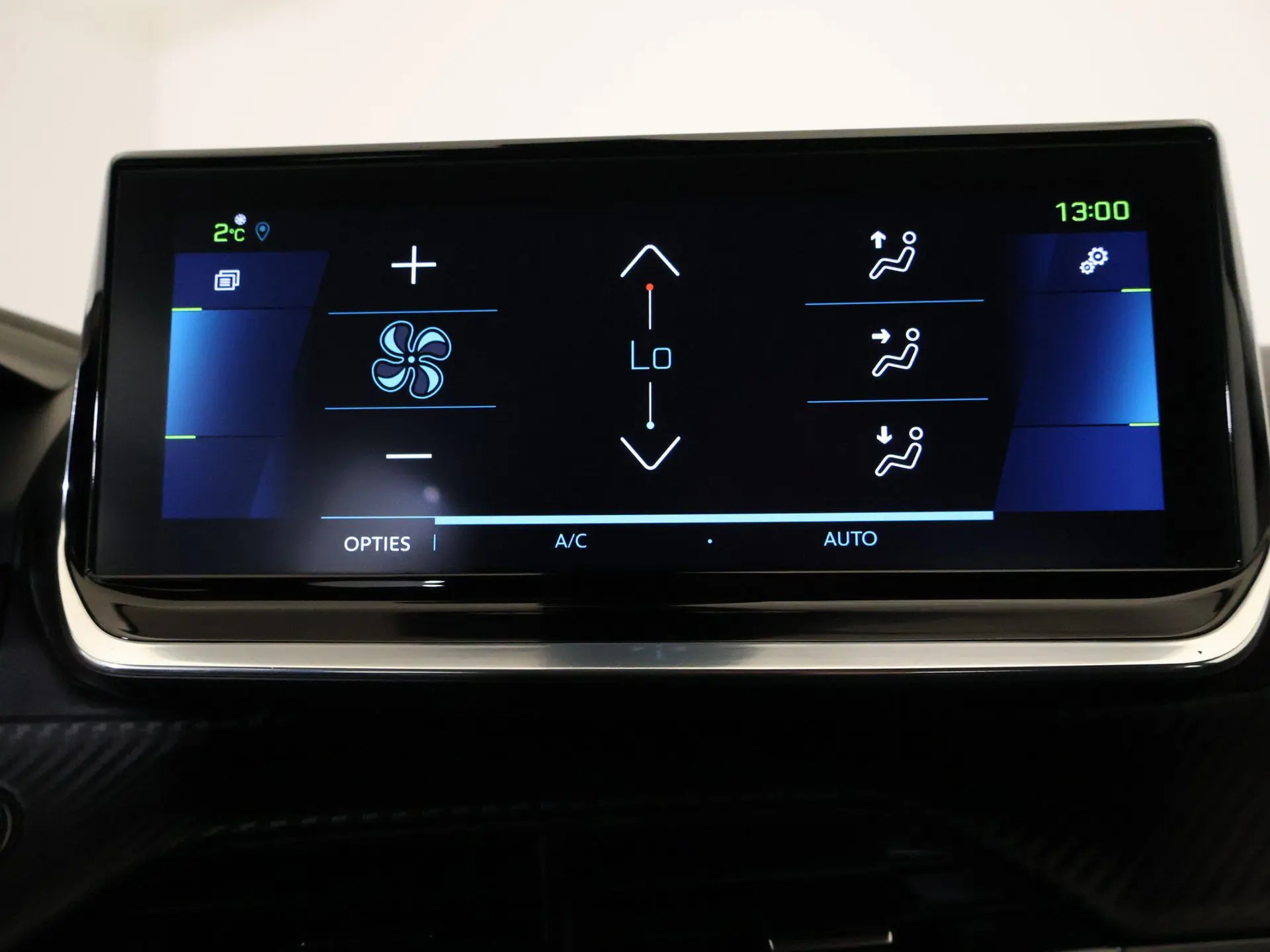 Peugeot e-2008 50 kWh Allure Pack 26