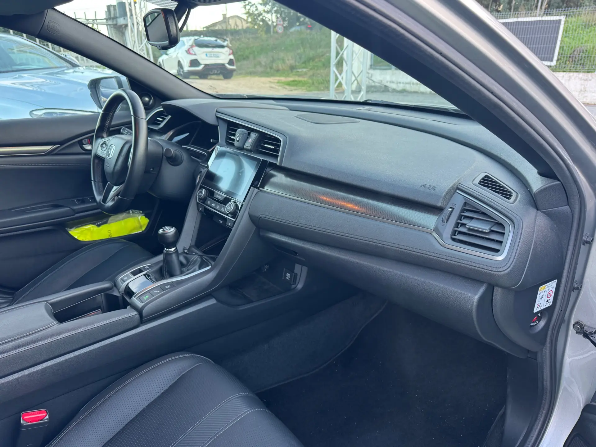 Honda Civic 1.0 i-VTEC Executive Premium 26