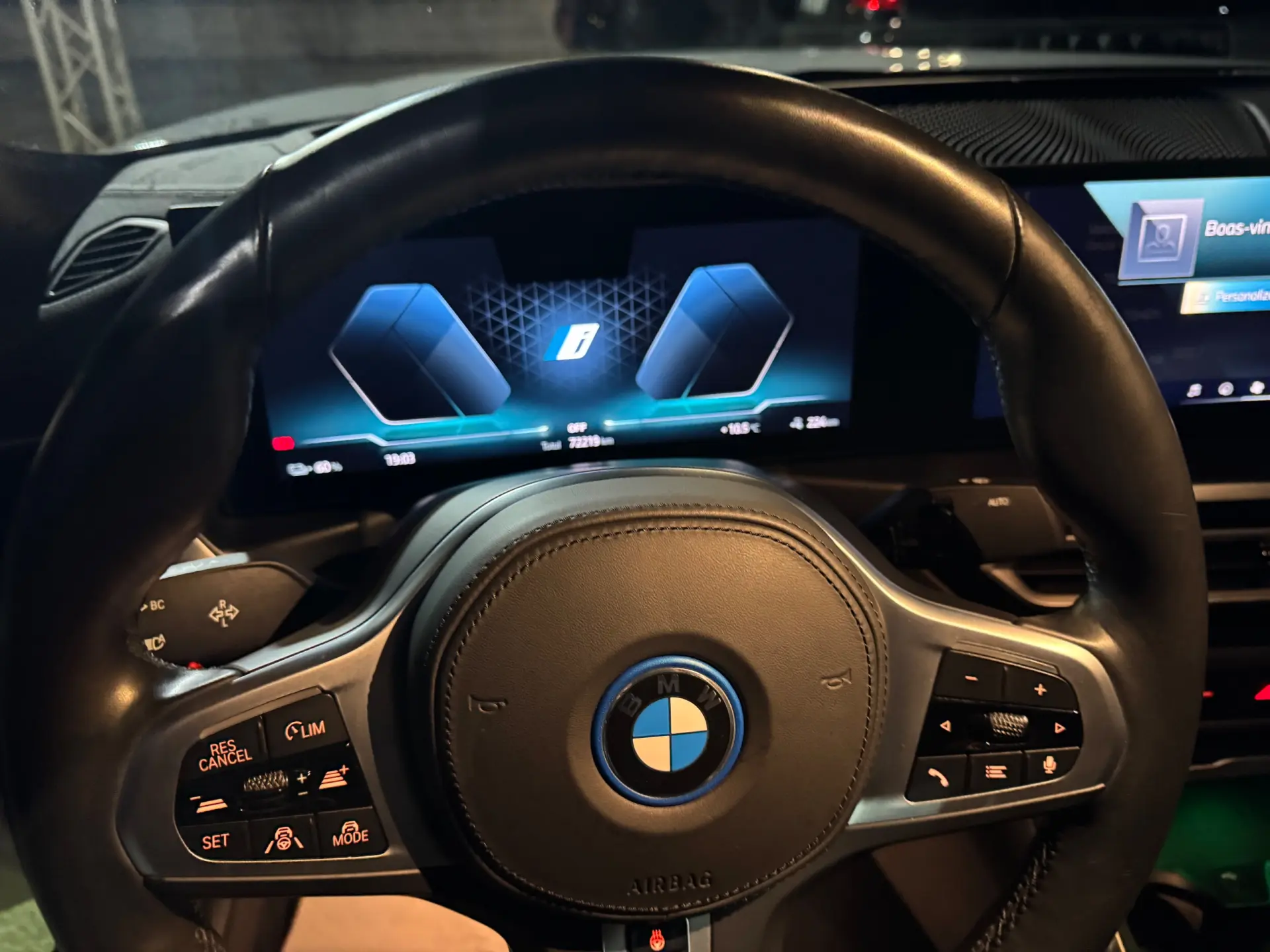 BMW i4 eDrive40 Pack Desportivo M 31