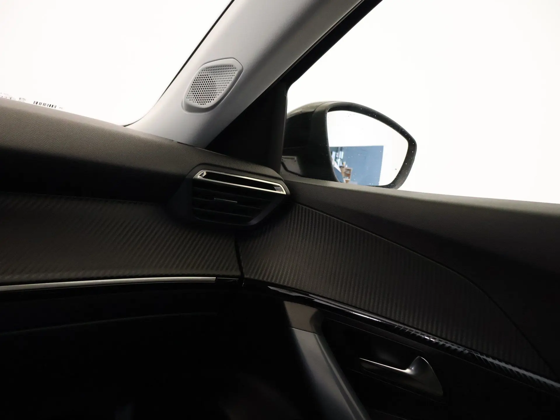 Peugeot e-2008 50 kWh Allure Pack 11