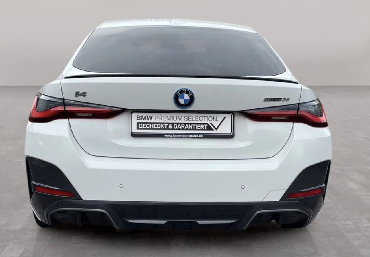 BMW i4 eDrive40 Pack Desportivo M 5