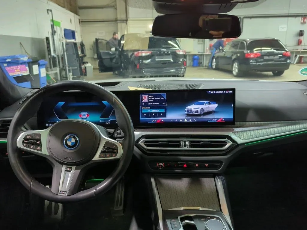 BMW i4 eDrive40 Pack Desportivo M 9