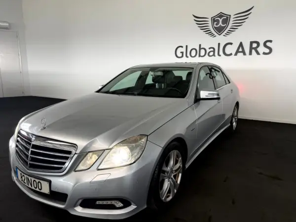 Mercedes-Benz E 250 CDi Elegance BlueEfficiency Auto. 3