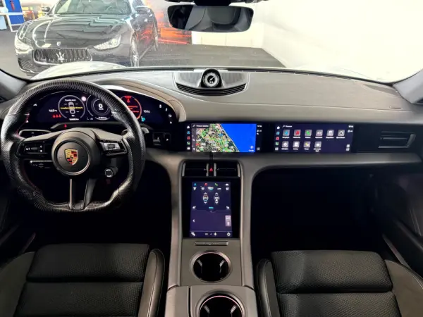 Porsche Taycan 4S 19