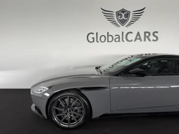 Aston Martin DB11 Coupé V8 Auto 3