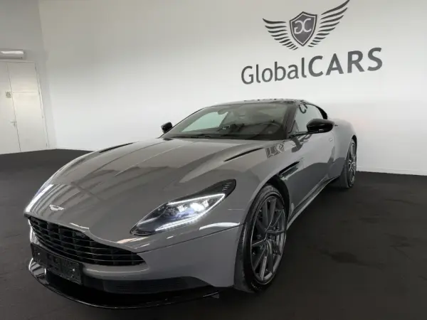 Aston Martin DB11 Coupé V8 Auto 40
