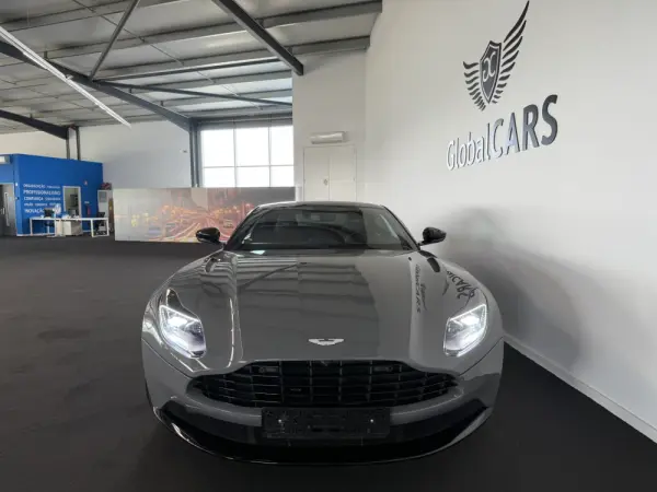 Aston Martin DB11 Coupé V8 Auto 51