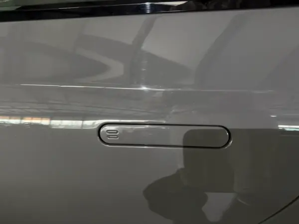 Aston Martin DB11 Coupé V8 Auto 58