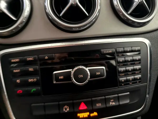 Mercedes-Benz GLA 200 CDi Urban Aut. 31