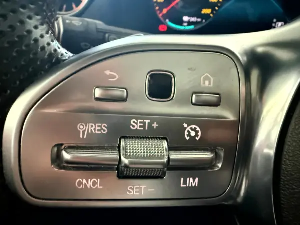 Mercedes-Benz EQA 250 AMG Line 25